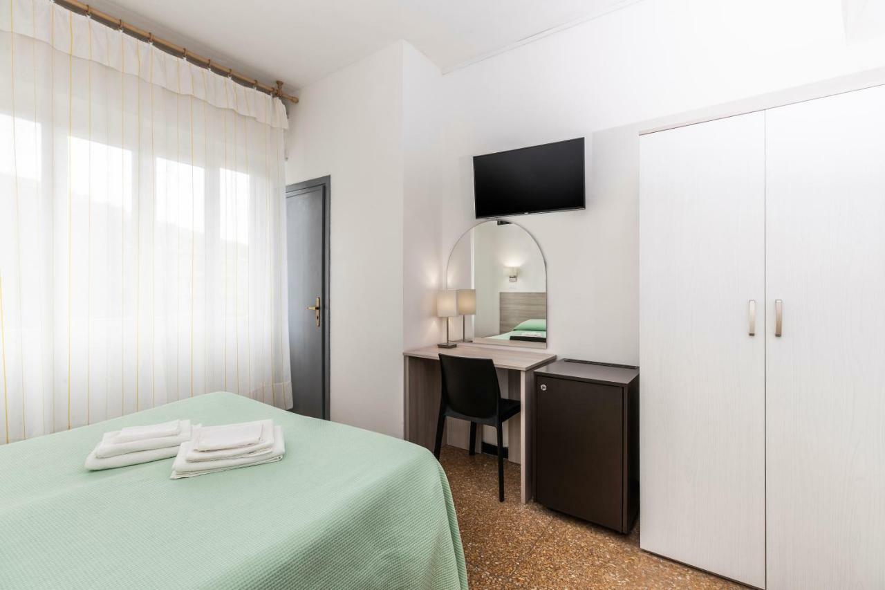Hotel Palace Finale Ligure Exterior photo